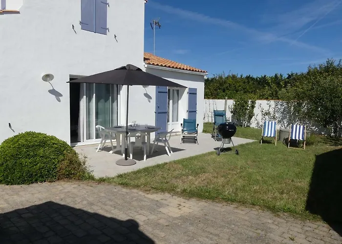Maison Avec Terrasse, 400 M Et Centre, 2 Chambres, Parking Prive, Menage Inclus - Fr-1-224b-542 * La Guérinière