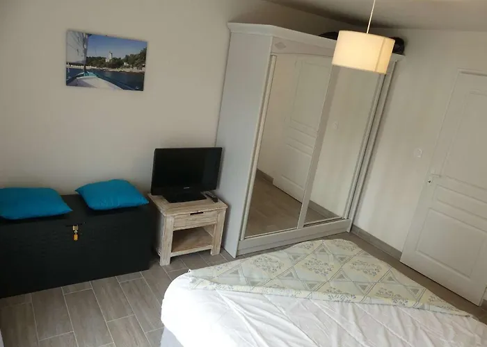 Σπίτι διακοπών Maison Avec Terrasse, 400 M Et Centre, 2 Chambres, Parking Prive, Menage Inclus - Fr-1-224b-542